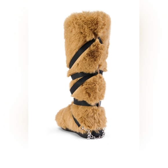 AZALEA WANG "TWISTED TEDDY" Cozy Faux Fur Boots with Black Accents - Picture 6 of 6